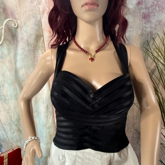 ๐BCBGMaxAzria Contrasting Black & White Mini Cocktail - Party Dress - Picture 3 of 16